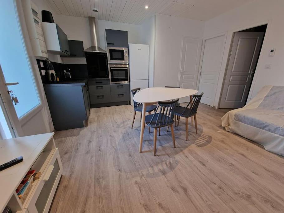 Superbe Appartement Renove A Neuf Centre Bourg Brem-Sur-Mer Zewnętrze zdjęcie